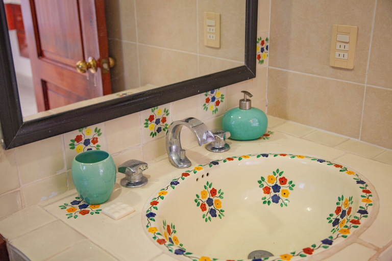 Bathroom 4, Hotel Casa Rush, Dist. Pochutla