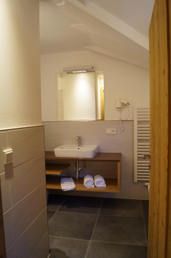 Bathroom, Hotel Laurin, Bolzano
