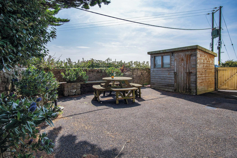 Exterior & Views 2, Lundy Lodge 1 Bedroom Annex Rhossili, Swansea