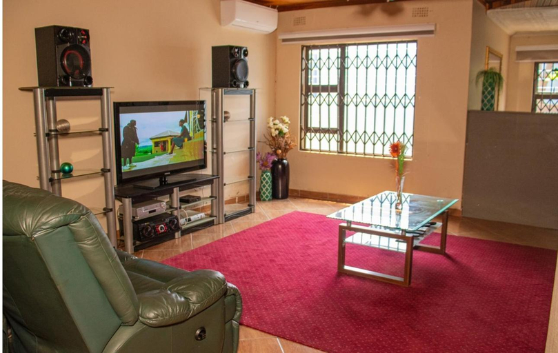 Others 4, Lizpeter guest house, Vhembe