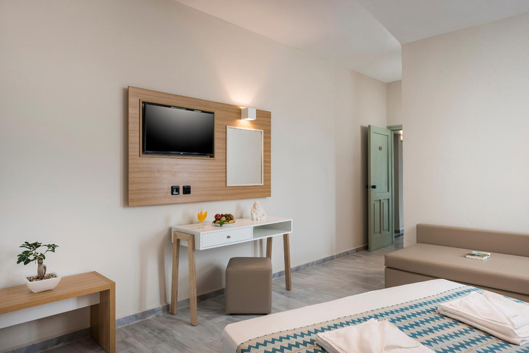 Bedroom 3, Summer Beach Hotel, Crete