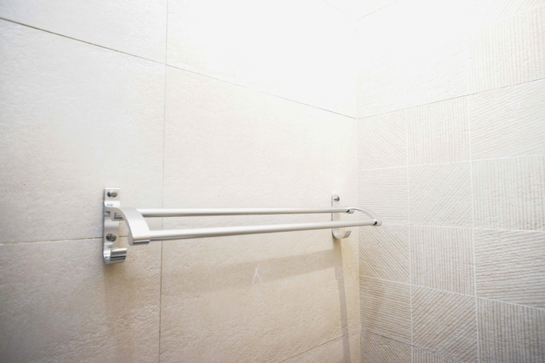 Bathroom 27