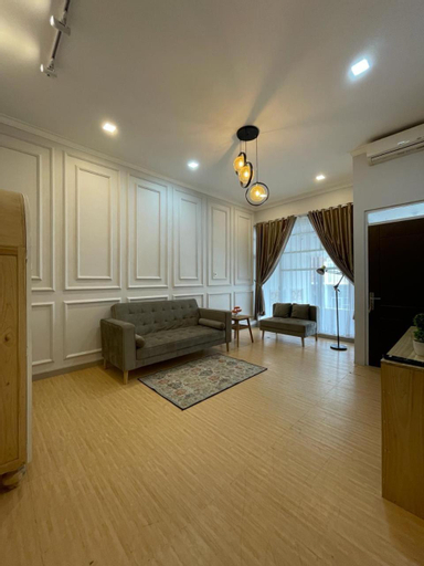 Others 5, Clamitan House, Bandung