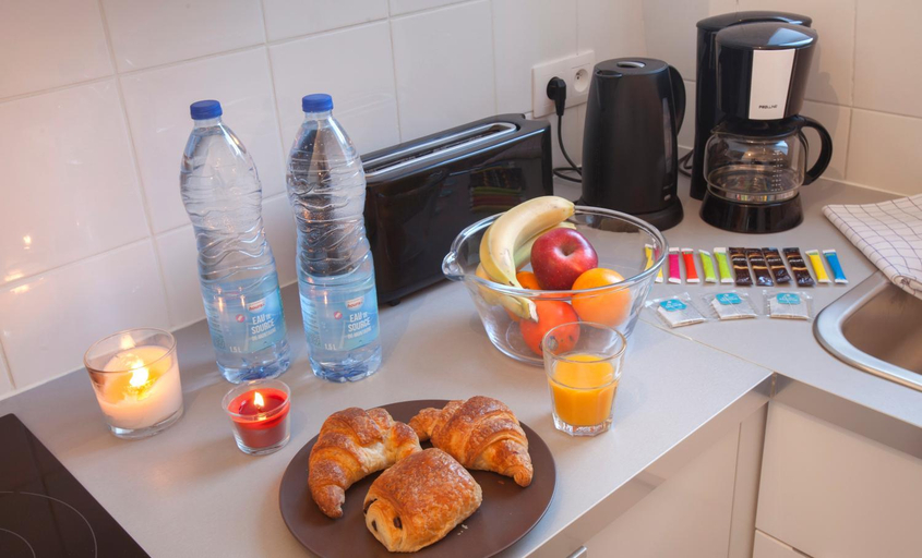 Food & Drinks, Sweet Home Paris Apartment, Paris