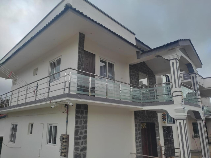 Exterior 5