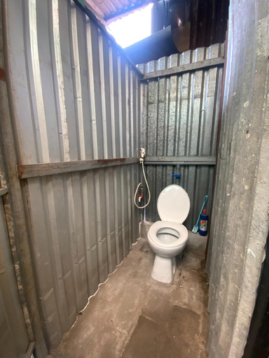 Bathroom 2, Cactos Bar & Homestay, District 12