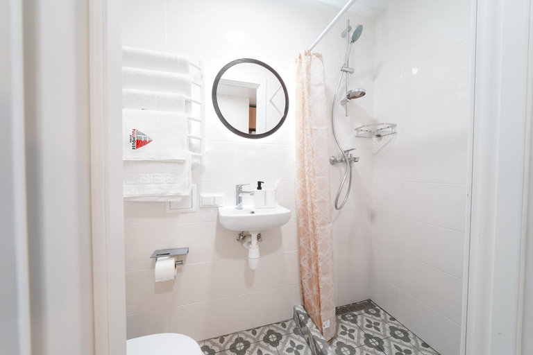 Bathroom 3, MYFREEDOM апартаменти на Маккеина, Печерськ, Pechers'kyi