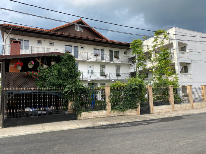 Others 5, Casa Ciobi, Limanu