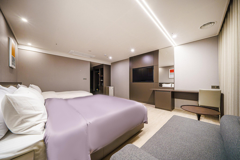 Bedroom 9