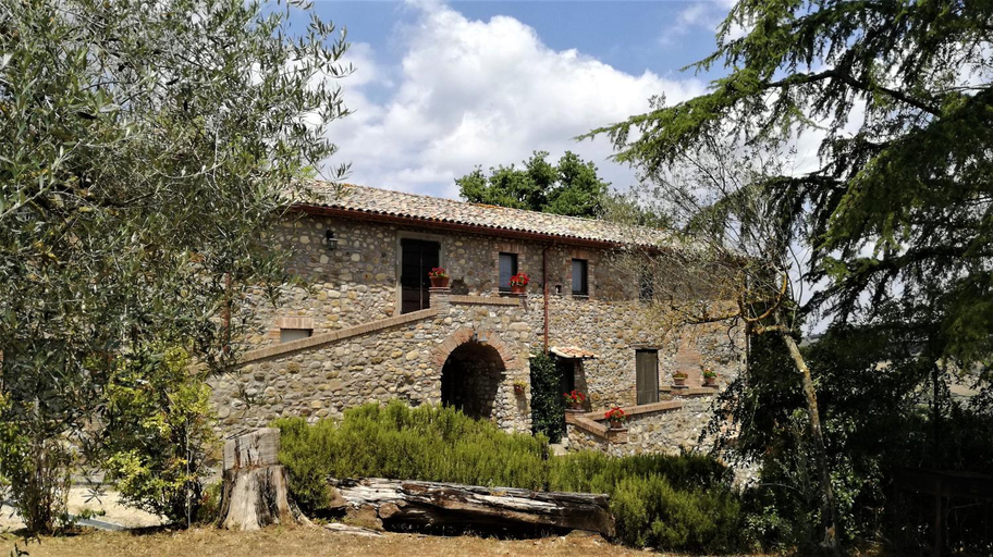 Exterior view 4, Casale Montemoro, Terni