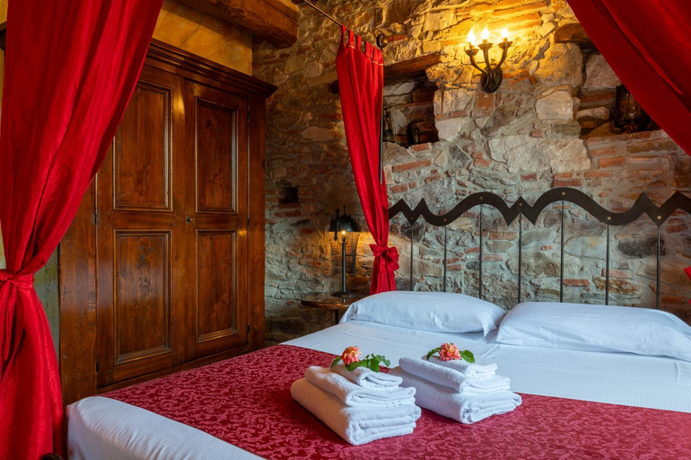 Bedroom 4, Castello dei Templari, Lucca