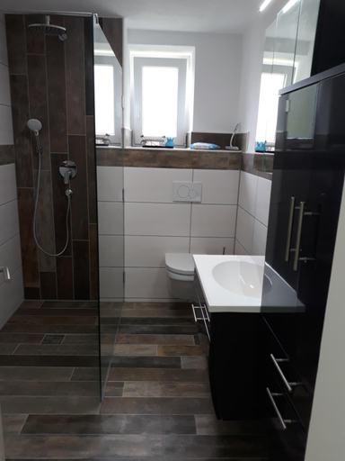 Bathroom 3, Zum Scheunenhof - Scheune, Günzburg