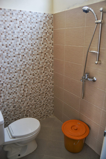 Bathroom, Vila Kian F5, Malang