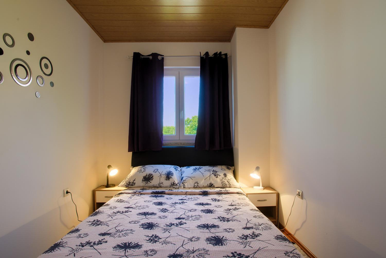 Bedroom 2, Apartment Monica, Ližnjan