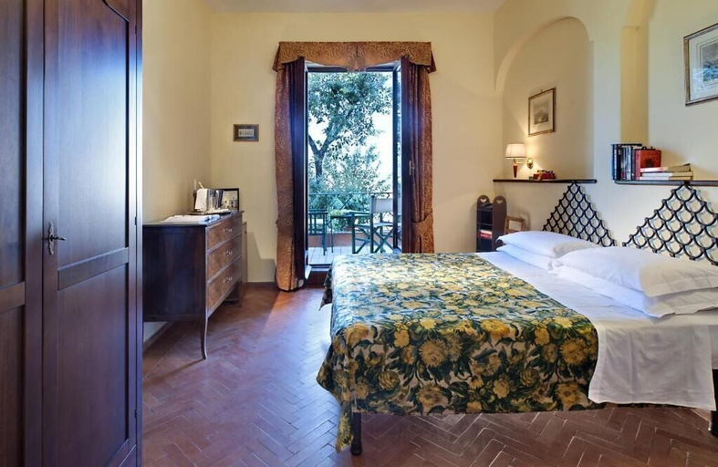 Bedroom 3, Hotel La Villarosa, Napoli
