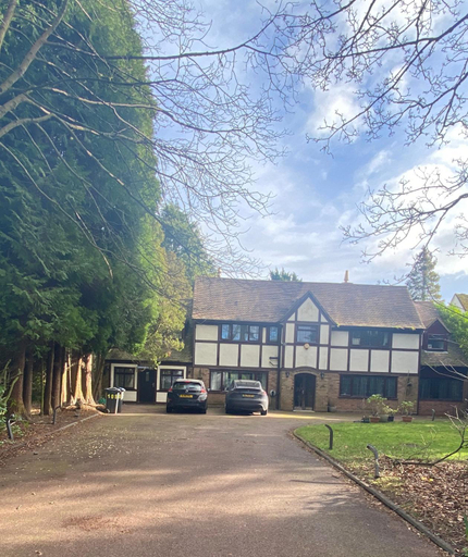 Others 5, Modern studio in natural surroundings, Birmingham