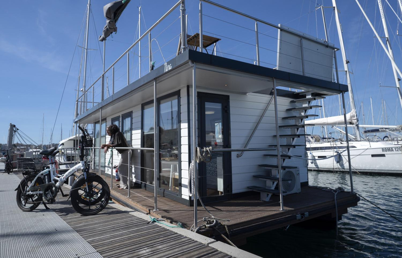 Exterior & Views 1, ALMALO Floating House - Casa Galleggiante, Napoli