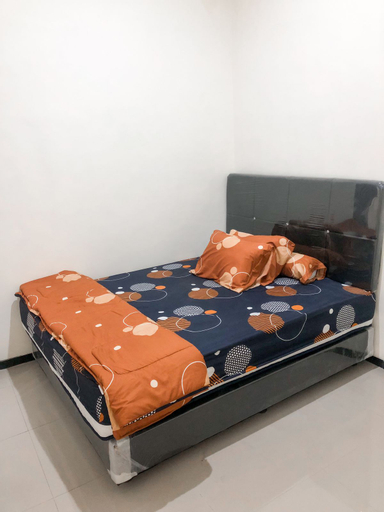 Vila Kian F5, Batu