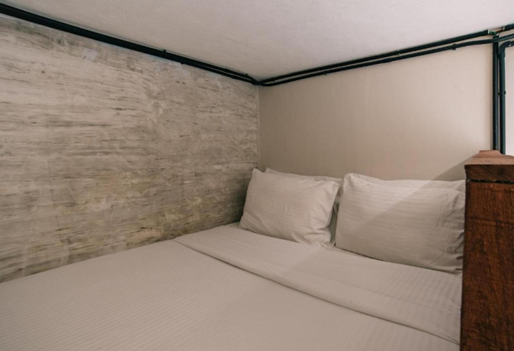 Bedroom 12