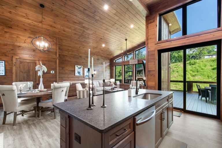 Others 2, Hillside Retreat, Sevier