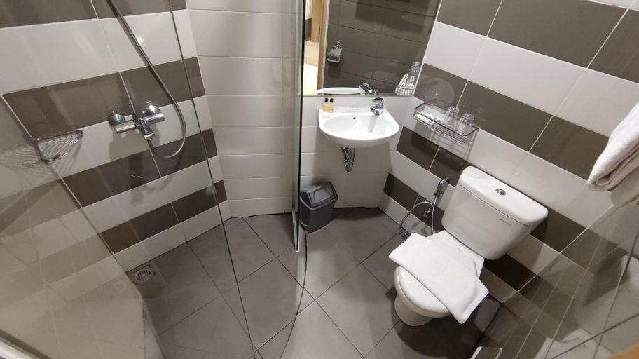 Bathroom 27