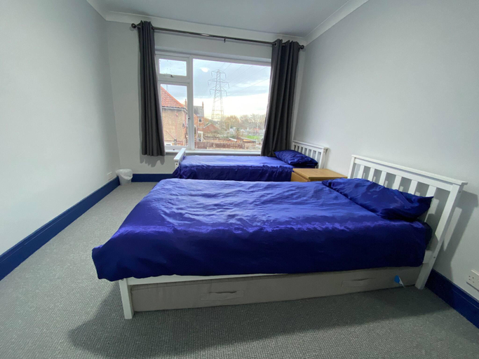 Bedroom 2, 3 Room Apartment - Twins/double, Cambridgeshire