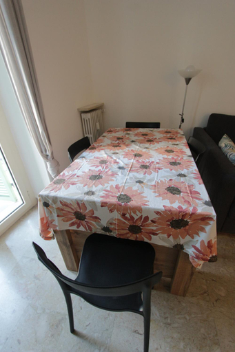 Bedroom 2, Luci a San Siro, Imperia