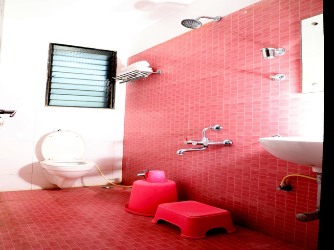 Bathroom 3, Hotel Sai Grand Castle Inn, Ahmadnagar