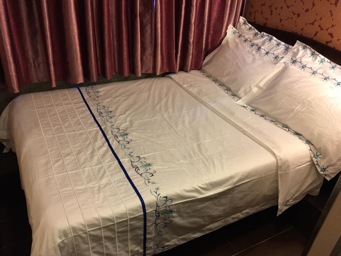 Bedroom 13
