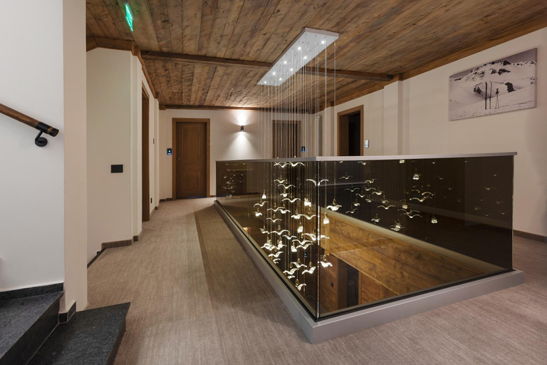 Public Area 4, Chalet Royal, Sinaia