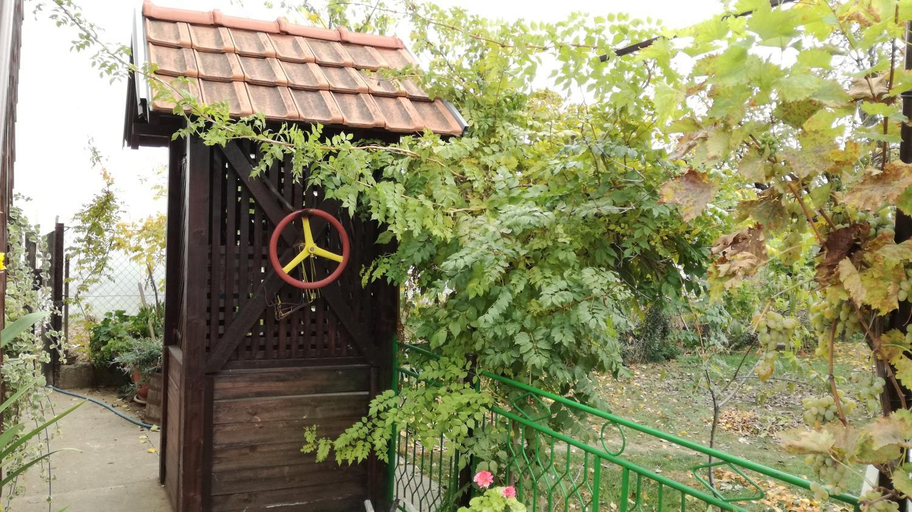Exterior & Views 1, ANA Apartman, Zemun