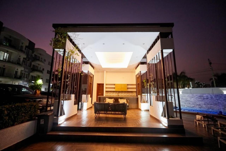 4, Perfect Luxury @ Henrietta’s Residence, Accra