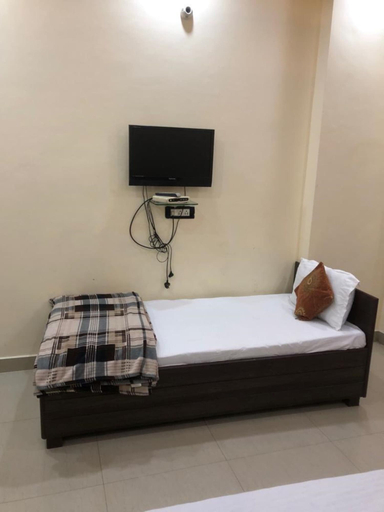 Bedroom 4, Goroomgo Gs Paradise Amritsar, Amritsar