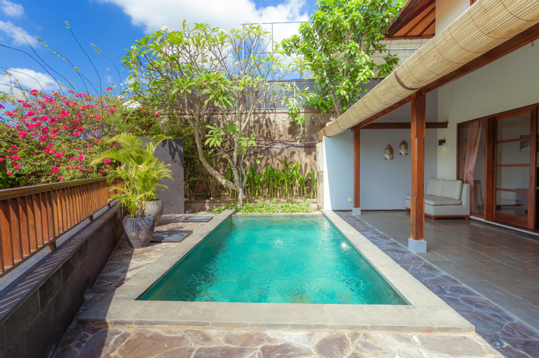 Swimming Pool 18