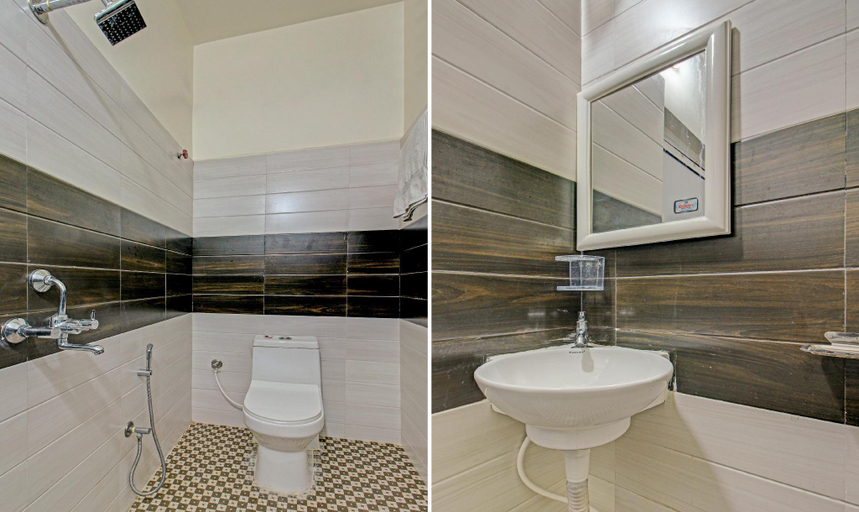 Bathroom 4, Treebo Golden Heights, Purbi Singhbhum