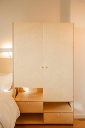 Others 4, Une chambre a l'Economat, Gironde
