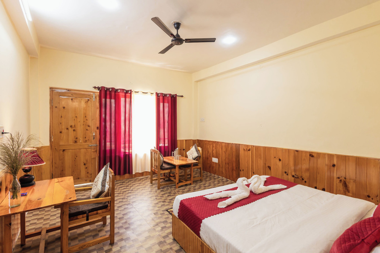 Bedroom 3, Tirthan River Echoes, Kullu