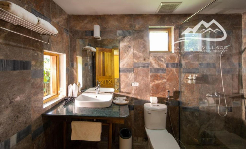 Bathroom 4, Ba Khan Village Resort, Mai Châu