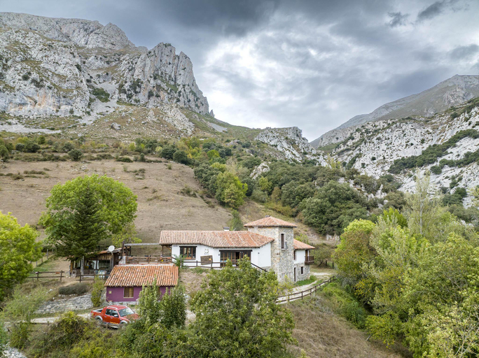 Others 3, Albergue de Cabañes, Cantabria