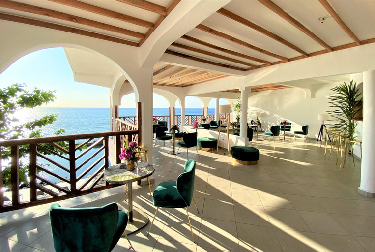 Public Area, Al Camar Lodge