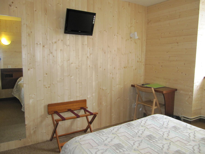 Bedroom 4, Hotel Des Rochers, Lozère