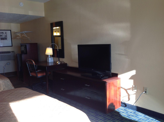 Bedroom 2, Diamond Inn and Suites, Richmond
