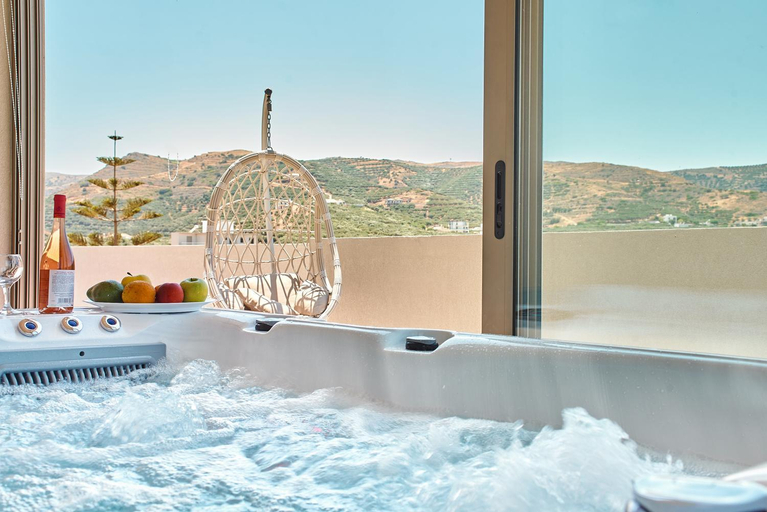 Bathroom 4, Lydias Apartments, Crete
