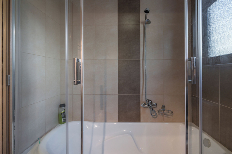 Bathroom 3, Villa Katerina, Crete
