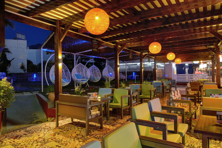 Food & Drinks 5, Ilios 1 Central, Crete