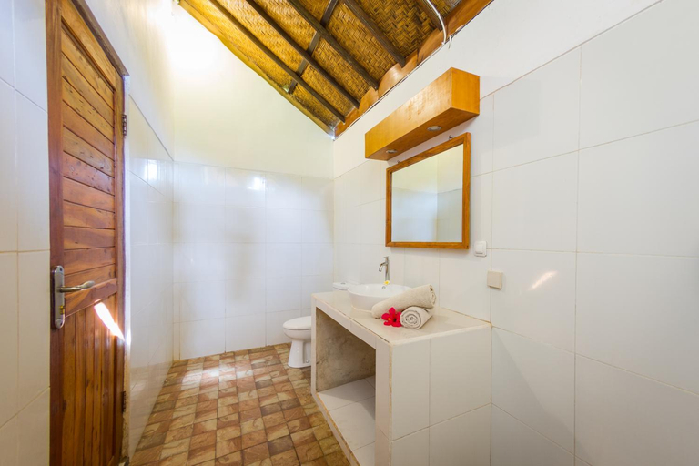 Bathroom 4, OASIS, Karangasem