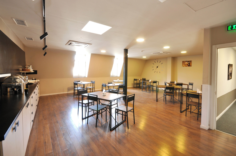 Food & Drinks 5, Meidan Inn, Tbilisi