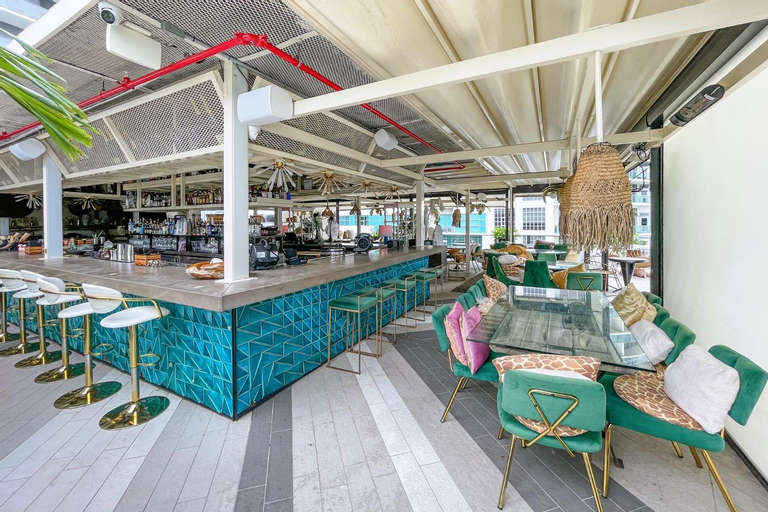 Food & Drinks, Unwind in Your Amazing City View Apartment, Miami-Dade