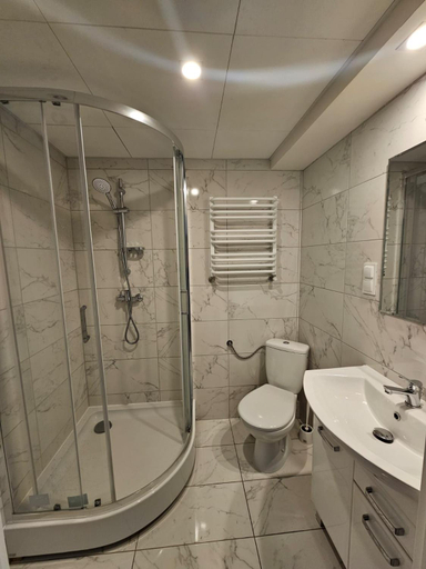 Bathroom 2, Hostel KASZUBSKA, Środa Śląska