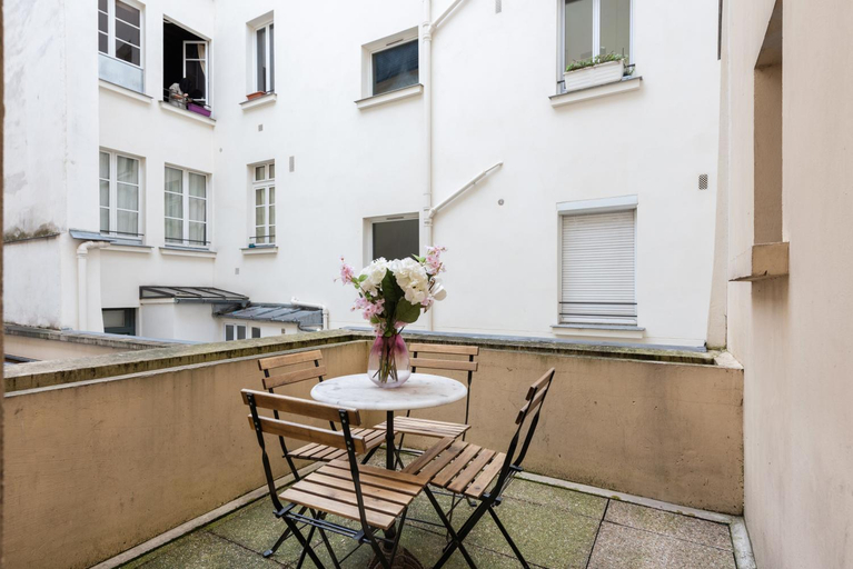 View 5, Sweet Home Paris Apartment, Paris